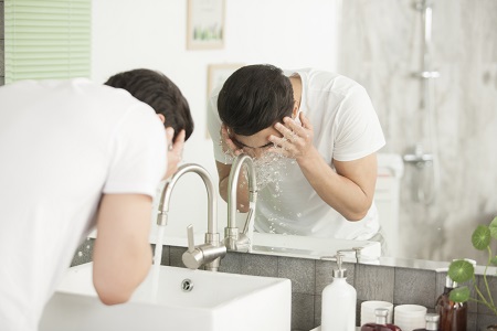 化學(xué)物品進入眼睛怎么處理？